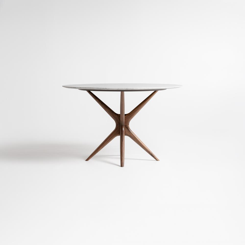Tazio Table